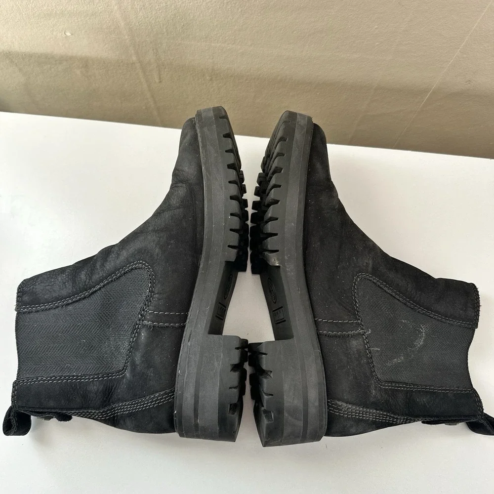 Timberland Womens Courmayeur Valley Chelsea Boot Size 7 Black Chunky Grunge